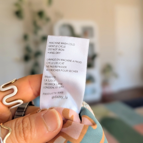 Dazey LA Abstract Floral Crop Tank - Pink, Peach & Teal - Picture 7 of 9